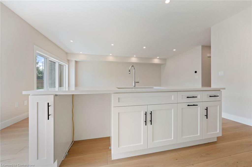 127 Amber Street Property Photo 12