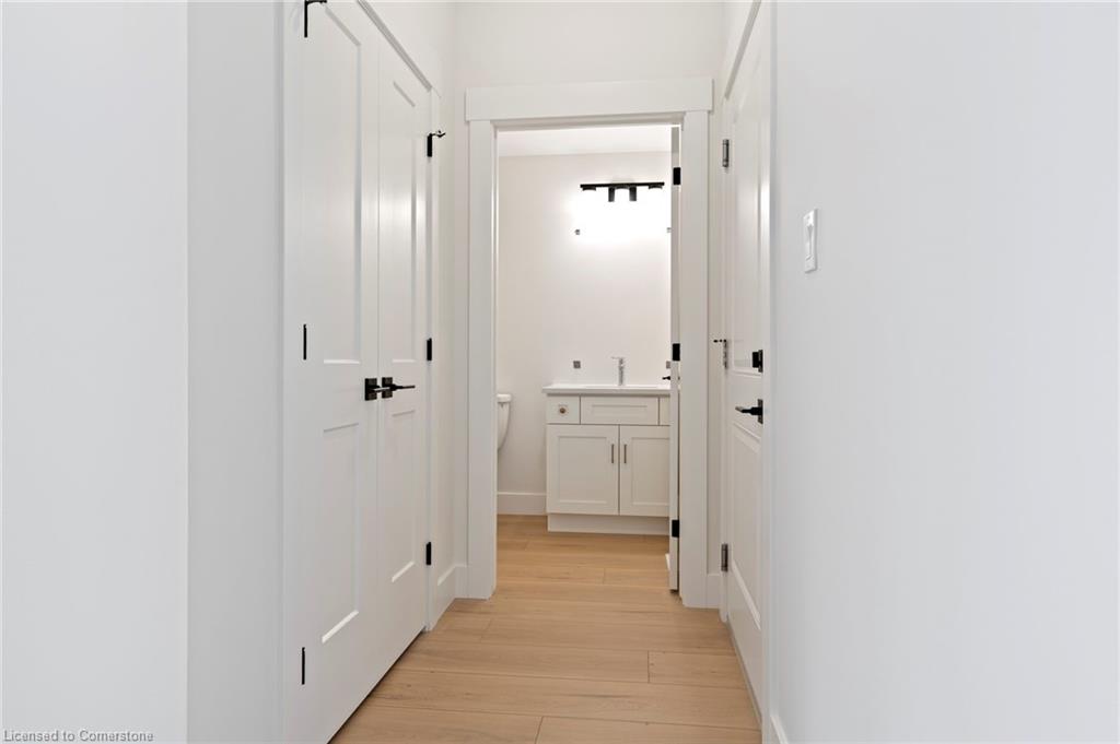 127 Amber Street Property Photo 13