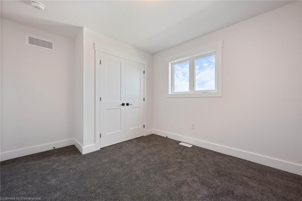 127 Amber Street Property Photo 23