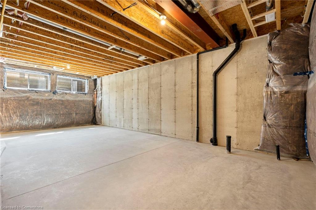 127 Amber Street Property Photo 27
