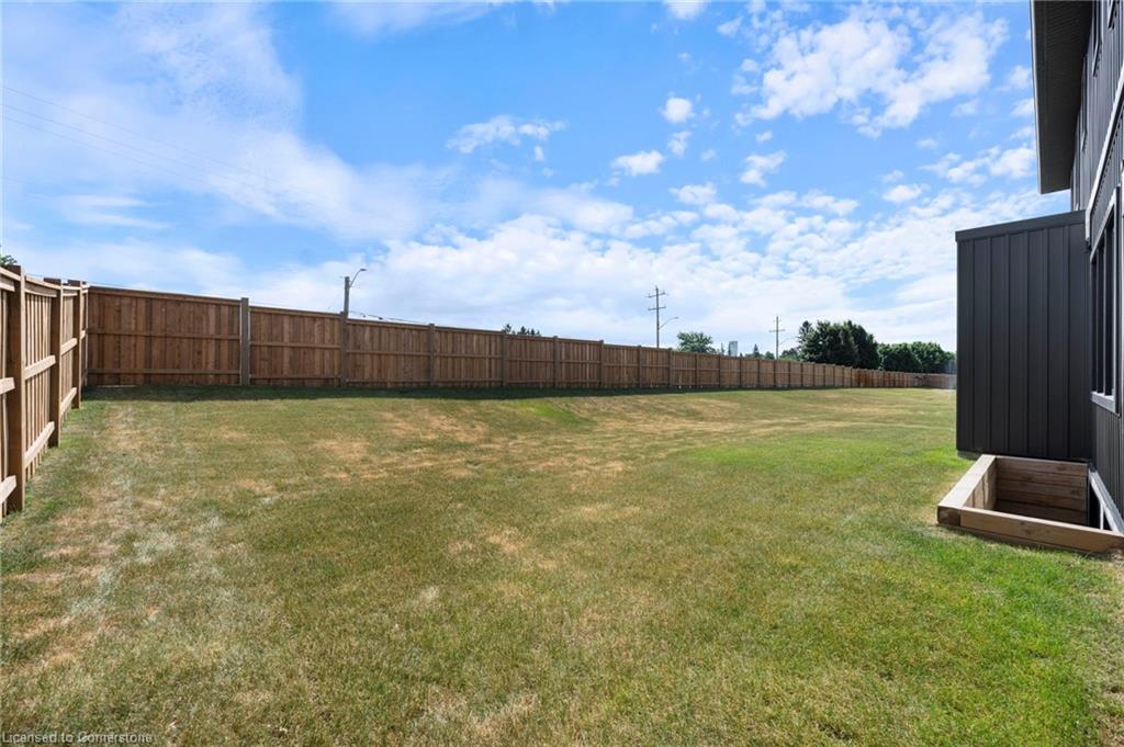 127 Amber Street Property Photo 32