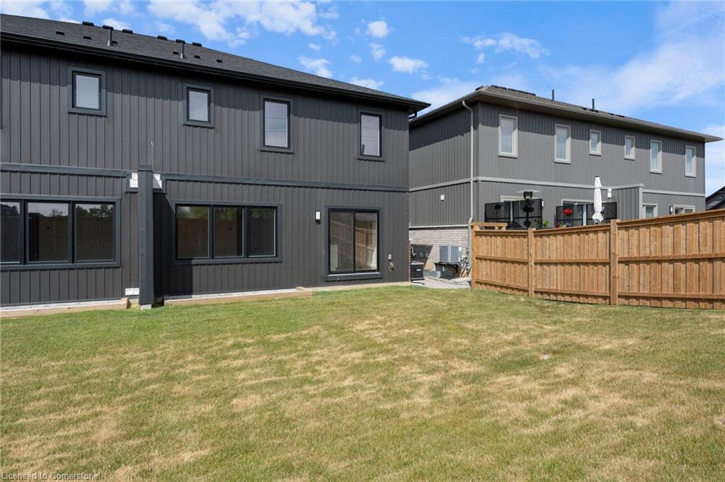 127 Amber Street Property Photo 34