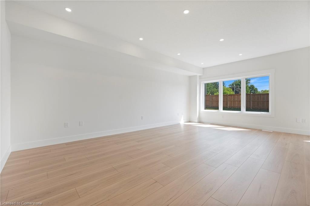 123 Amber Street Property Photo 6