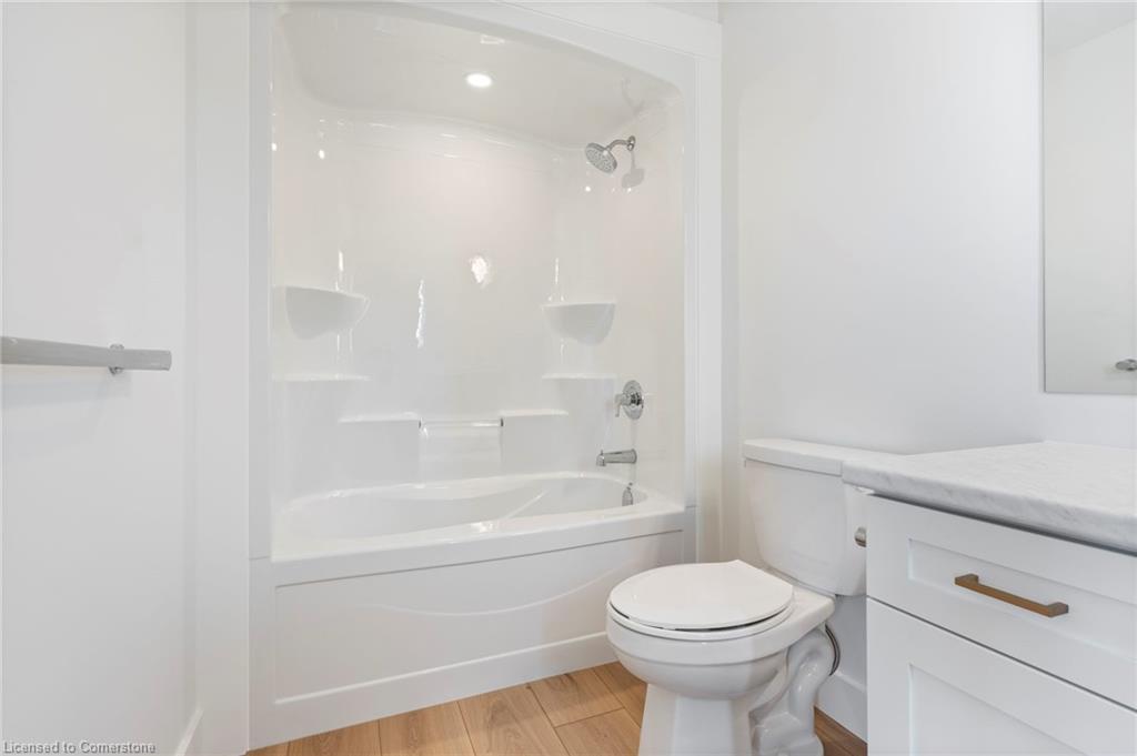 123 Amber Street Property Photo 22