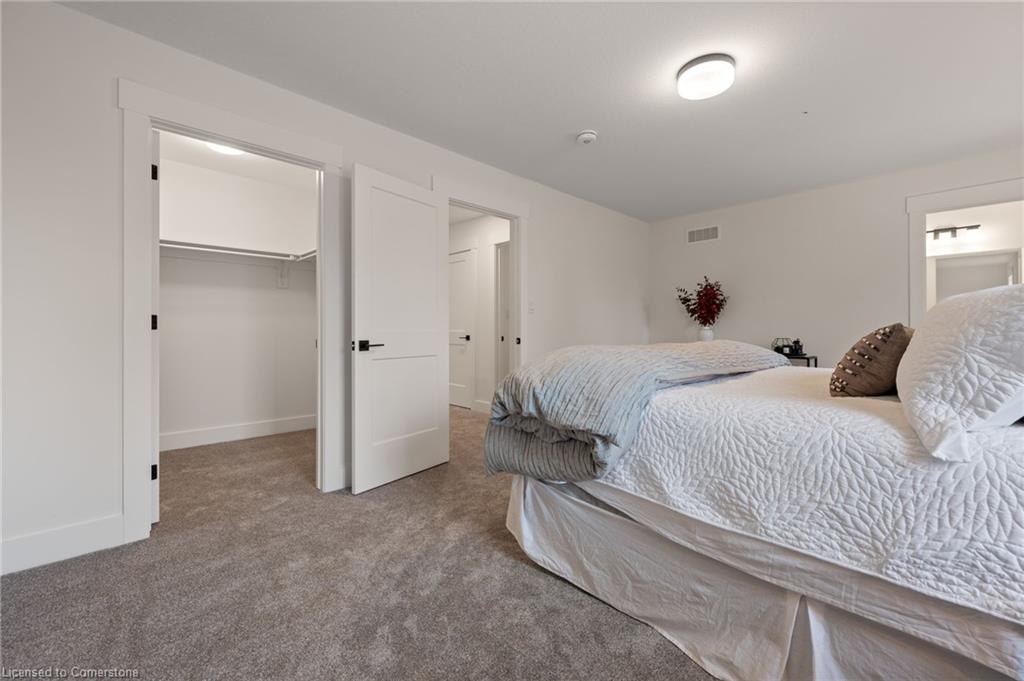 123 Amber Street Property Photo 23
