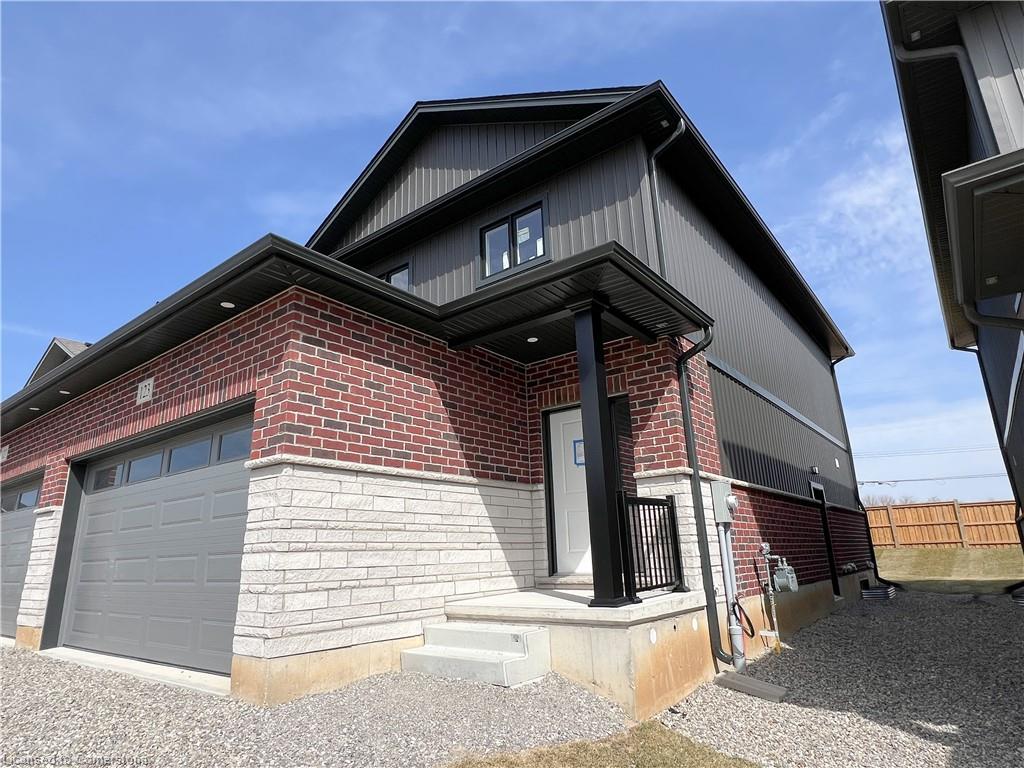 123 Amber Street Property Photo 32