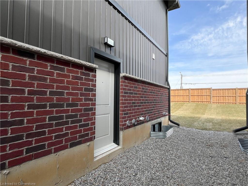 123 Amber Street Property Photo 33
