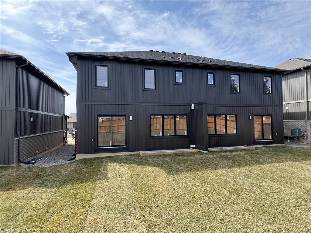 123 Amber Street Property Photo 34