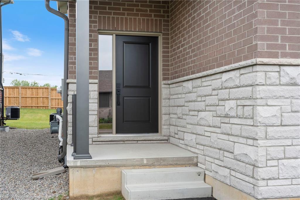 119 Amber Street Property Photo 2