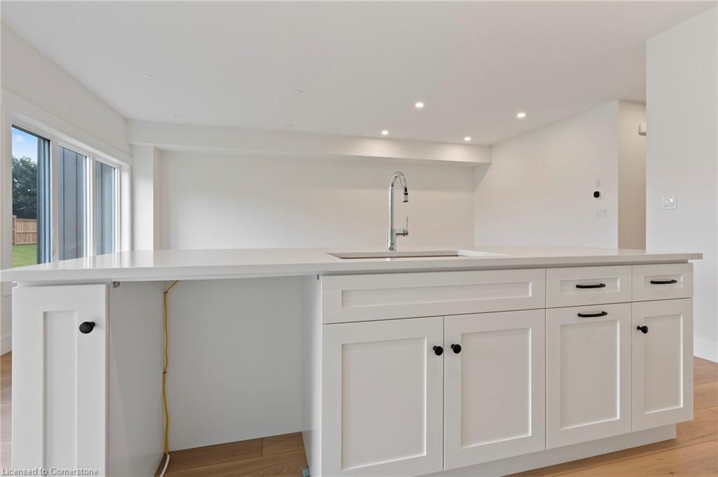 119 Amber Street Property Photo 13