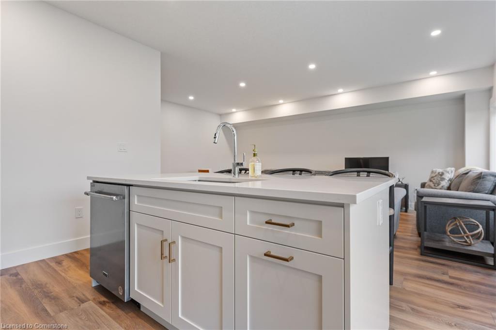 115 Amber Street Property Photo 15