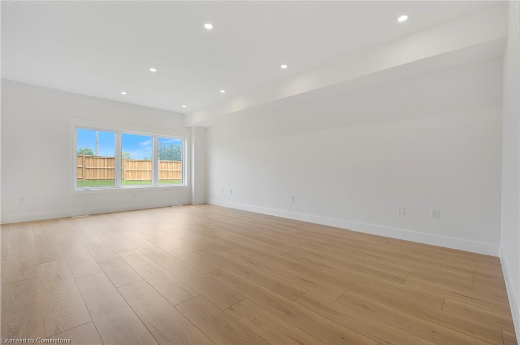 111 Amber Street Property Photo 6