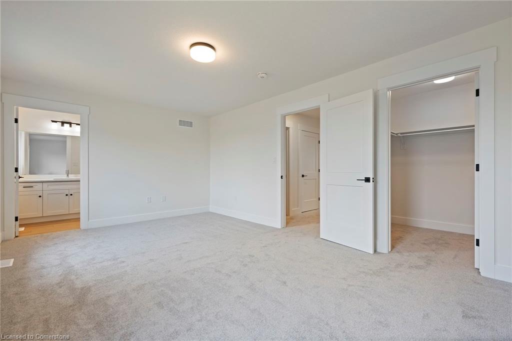 111 Amber Street Property Photo 14