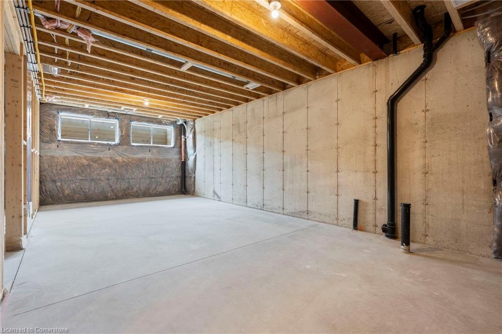 111 Amber Street Property Photo 24