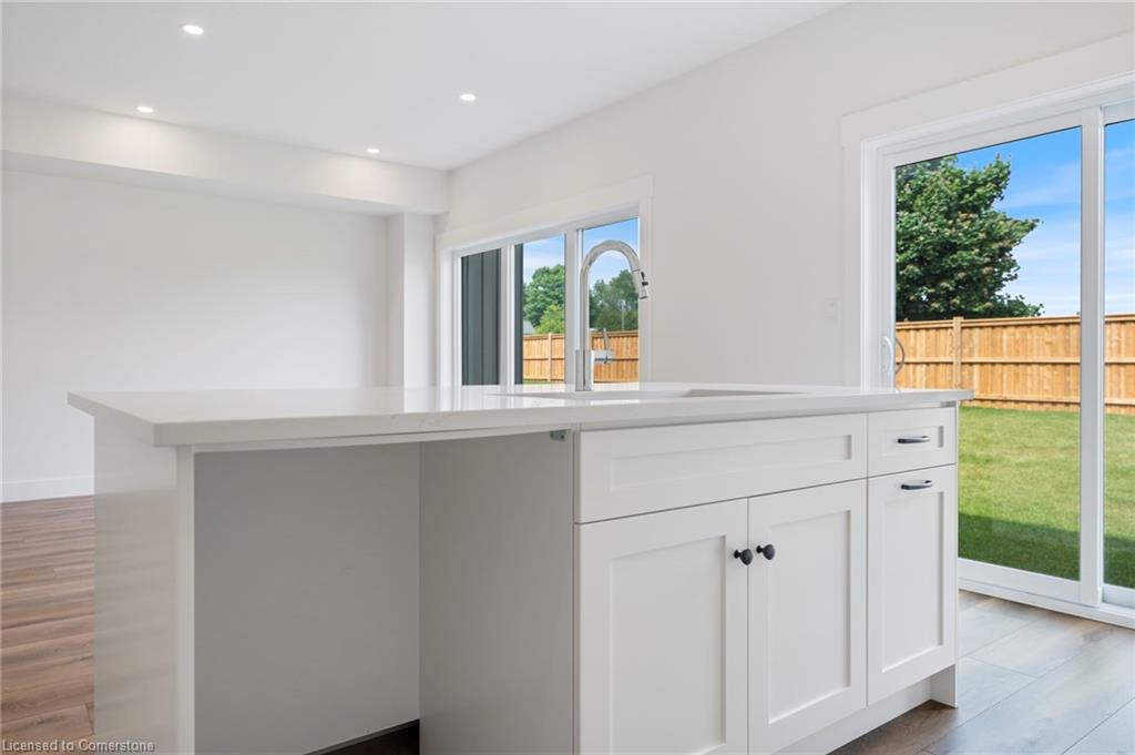 99 Amber Street Property Photo 8