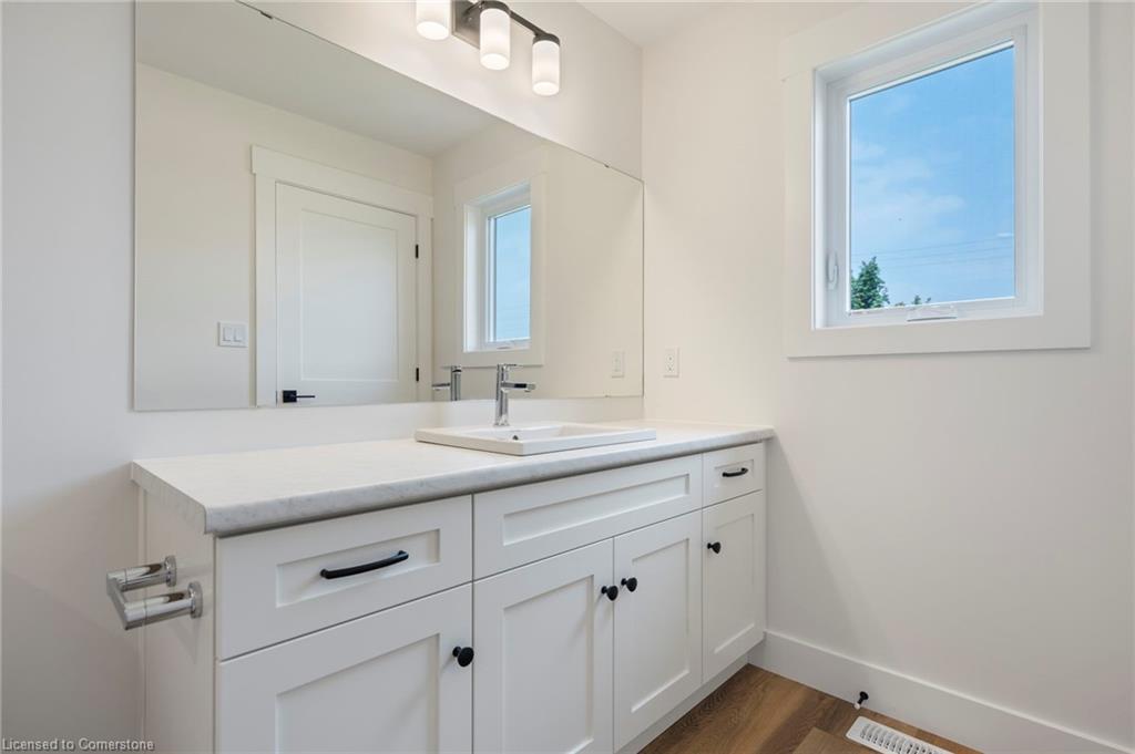 99 Amber Street Property Photo 17