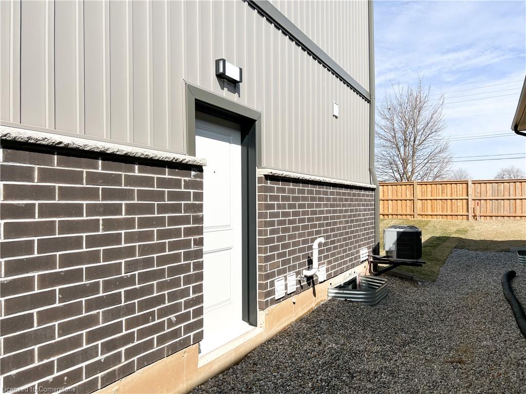 99 Amber Street Property Photo 33