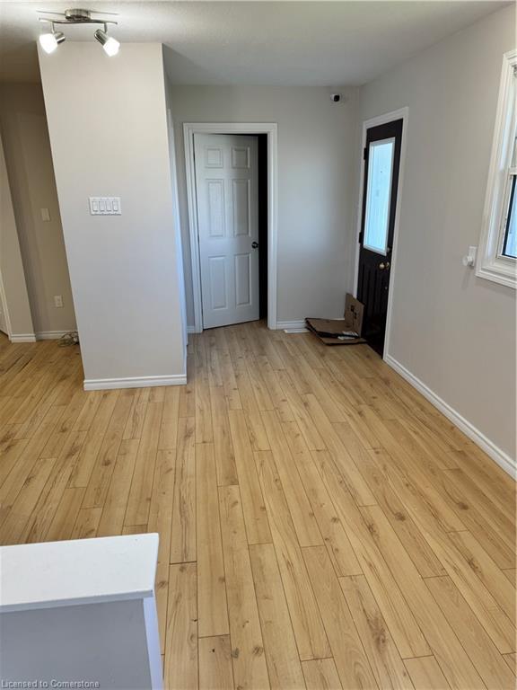 560 Athlone Avenue Property Photo 15