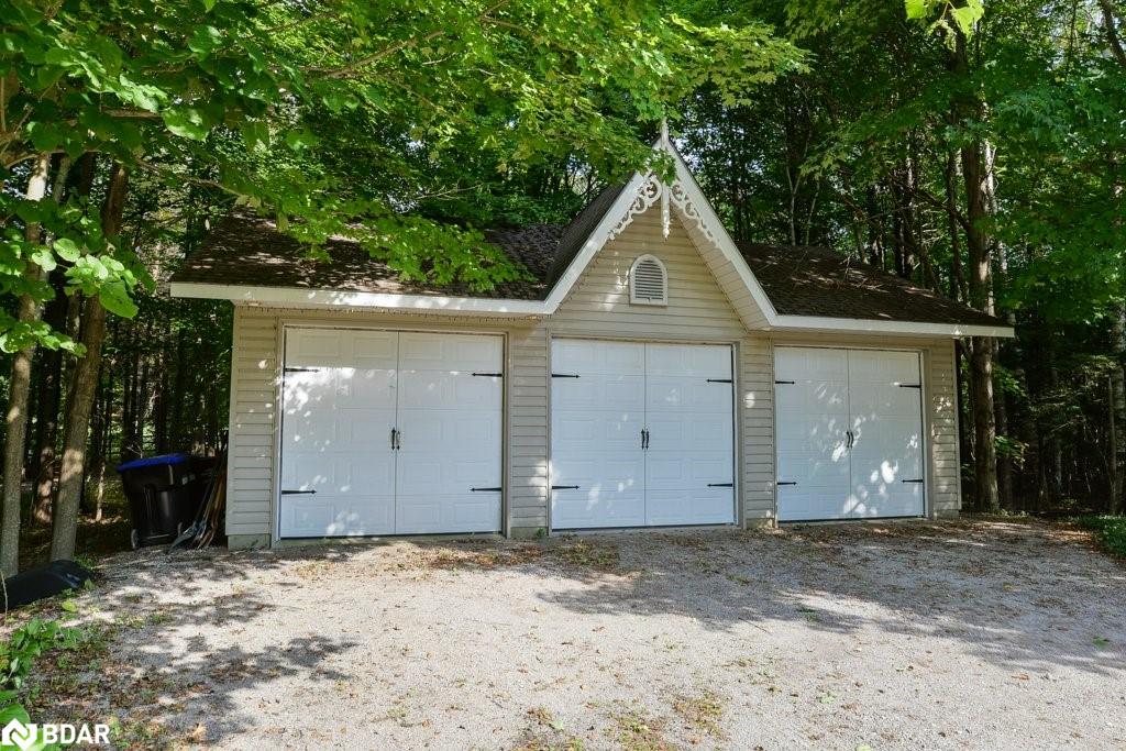 1390 Warminster Sideroad Property Photo 7