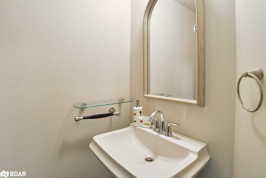 1390 Warminster Sideroad Property Photo 16