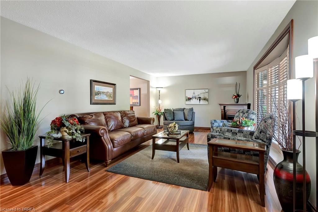 82 Westwood Crescent Property Photo 4