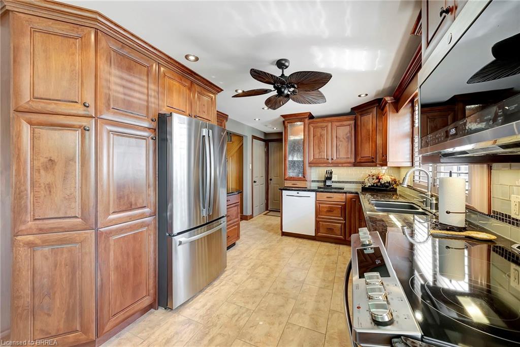 82 Westwood Crescent Property Photo 8