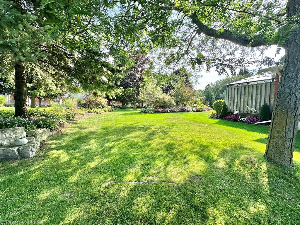 34-175 Victoria Court Property Photo 26