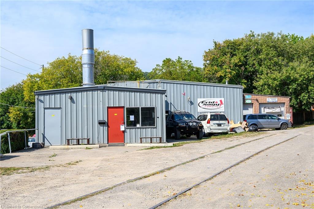 347 Hatt Street W Property Photo 1