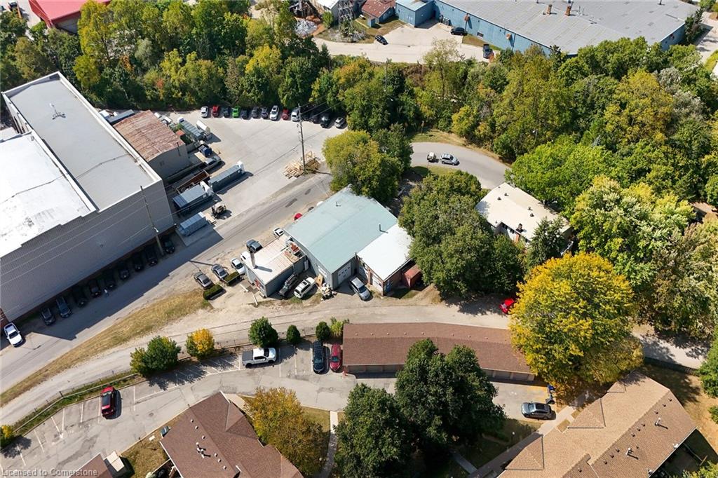 347 Hatt Street W Property Photo 7