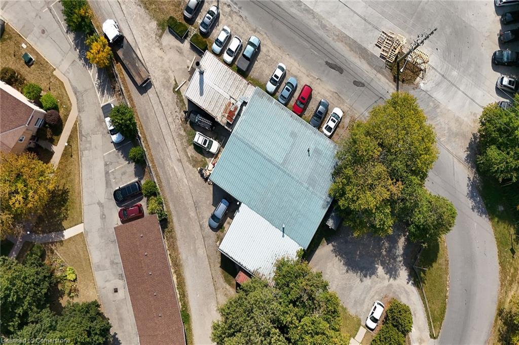 347 Hatt Street W Property Photo 10