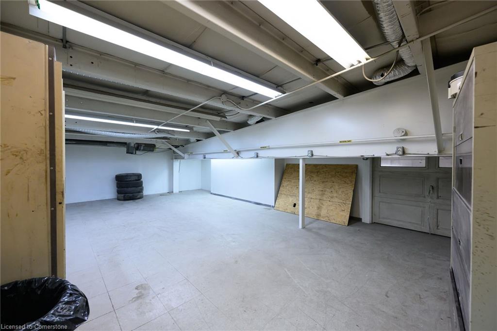 347 Hatt Street W Property Photo 29