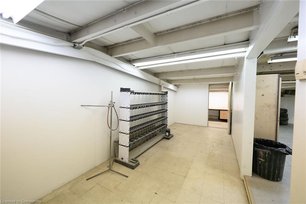 347 Hatt Street W Property Photo 33