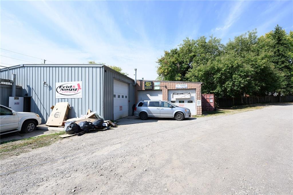 347 Hatt Street W Property Photo 39