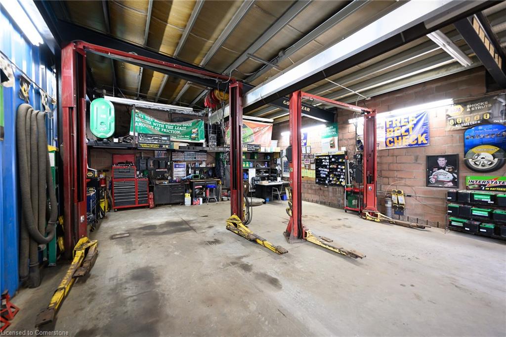 347 Hatt Street W Property Photo 42