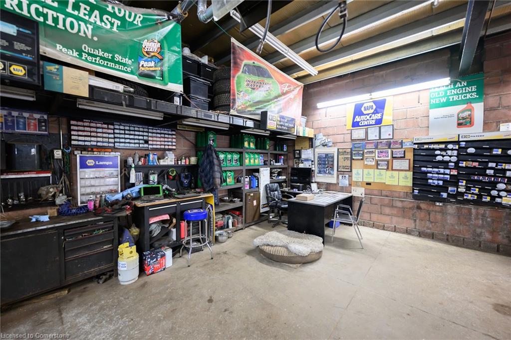 347 Hatt Street W Property Photo 43