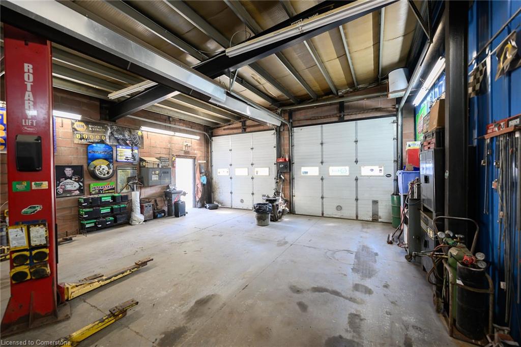 347 Hatt Street W Property Photo 44