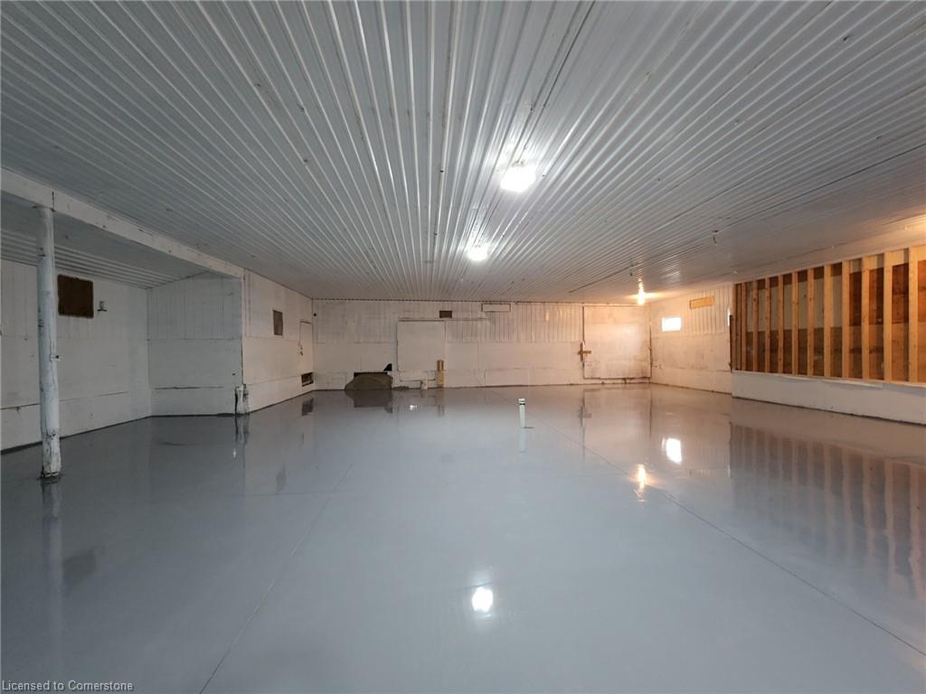 5463 Chippewa Road E Property Photo 6
