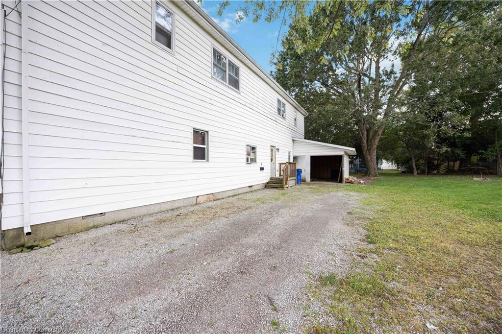 567 Duncan Street Property Photo 5