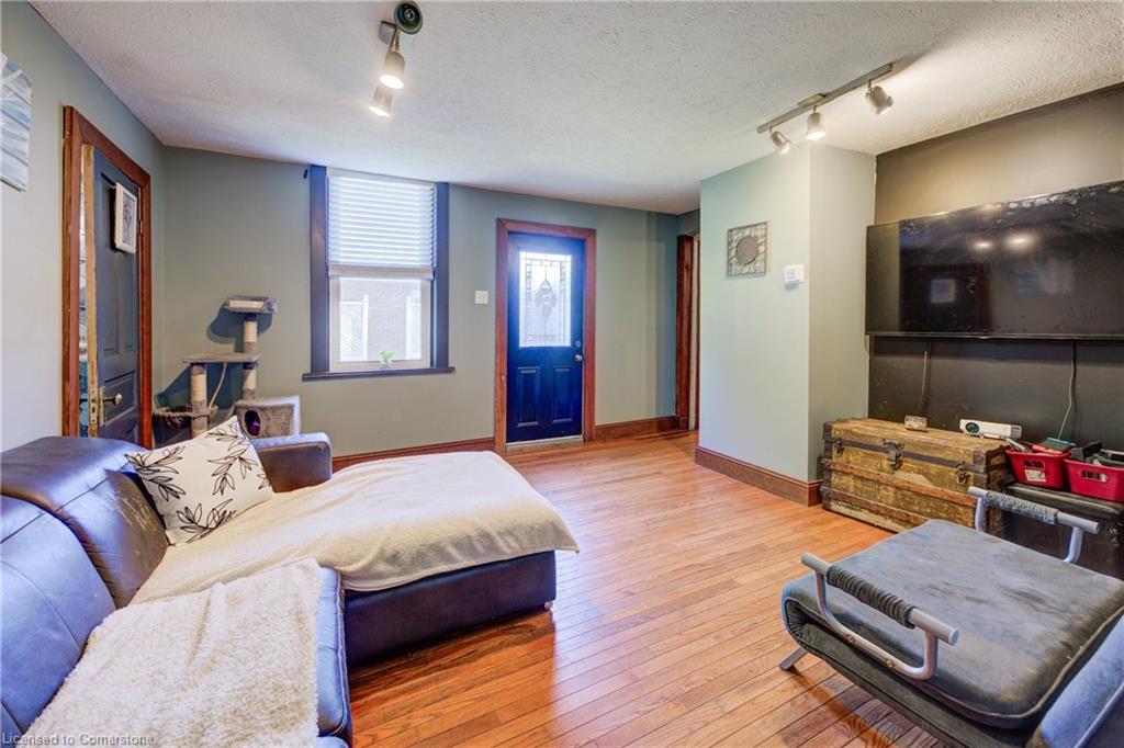 225 Inkerman Street Property Photo 21