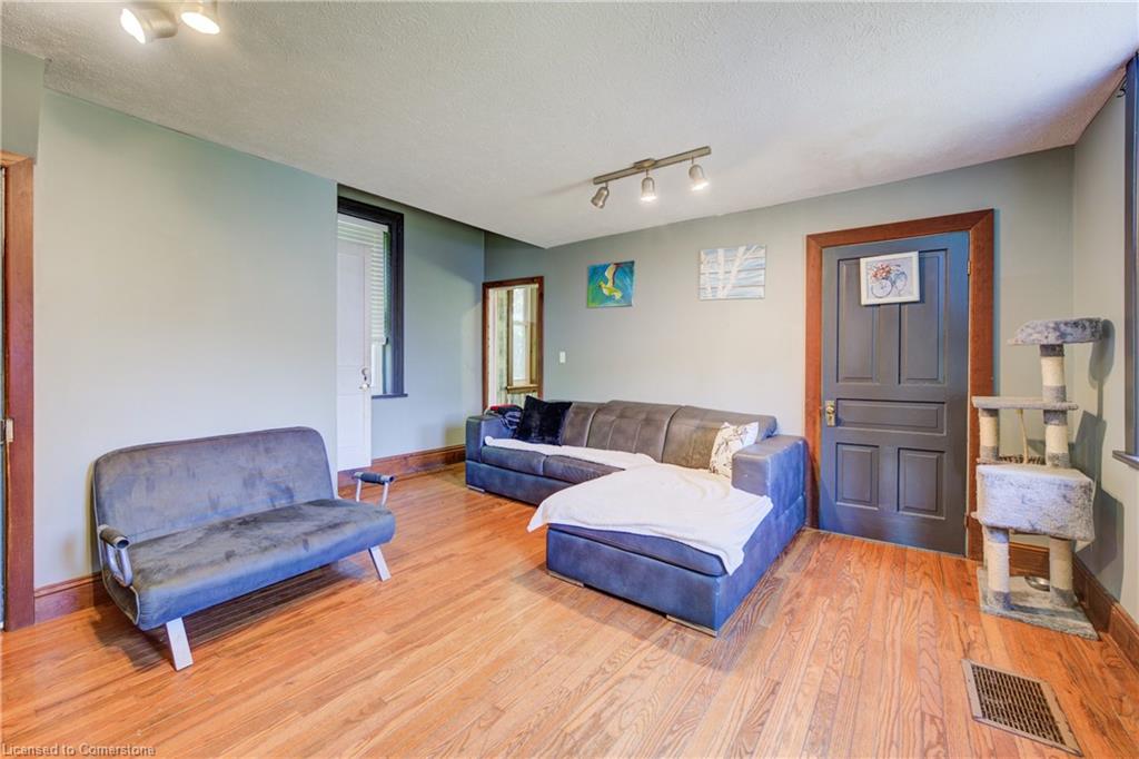 225 Inkerman Street Property Photo 23