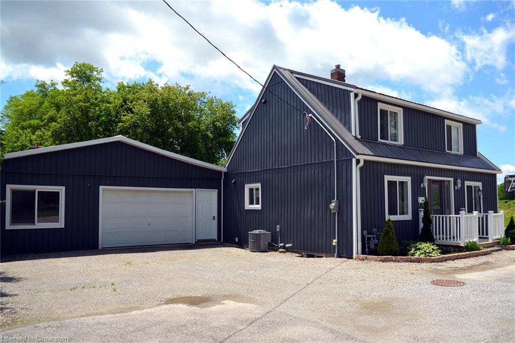 404 Queensway W Property Photo 1