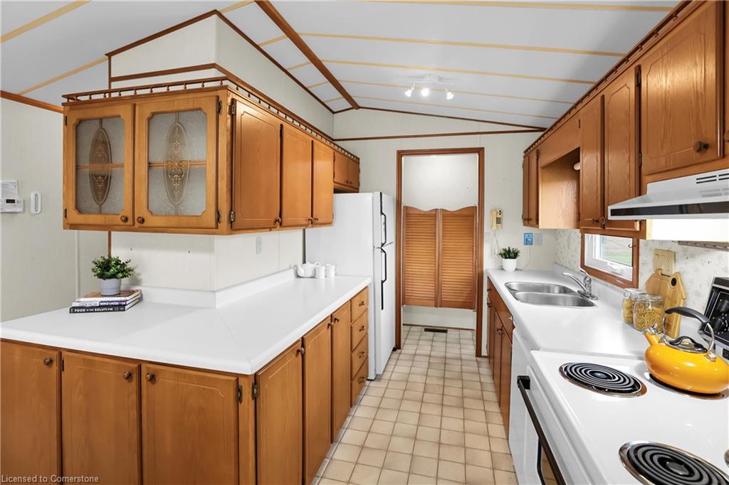 184-3033 Townline Road Property Photo 14