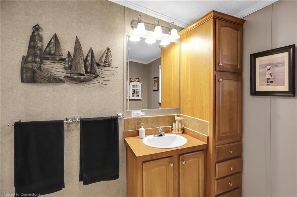 136-3033 Townline Road Property Photo 16