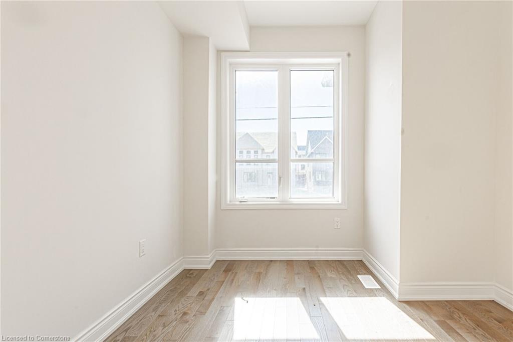 3273 Sixth Line Property Photo 5