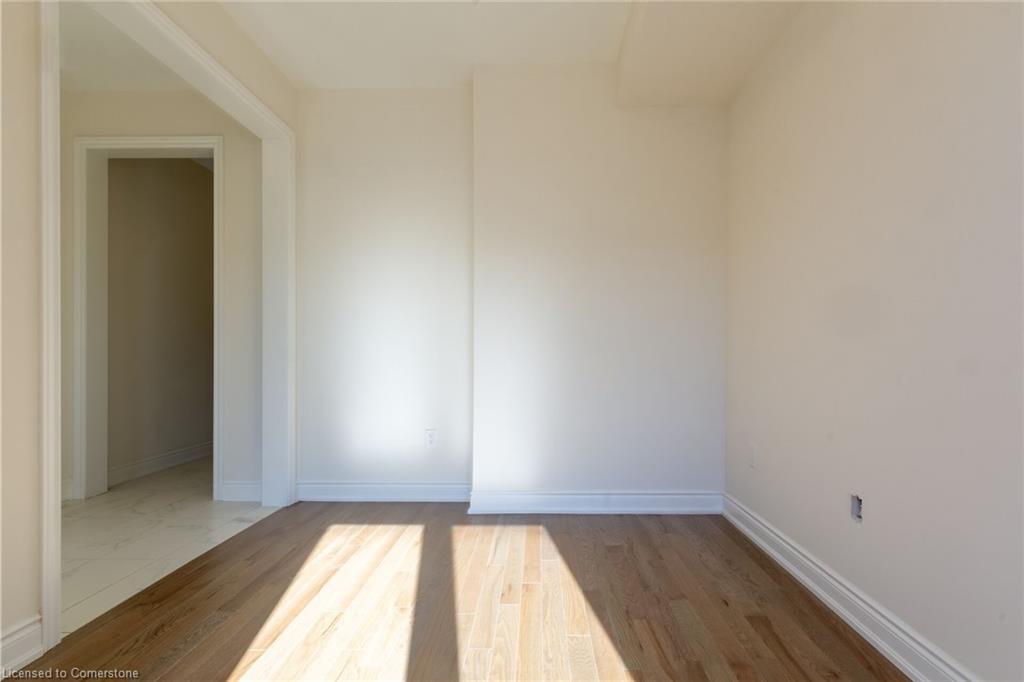 3273 Sixth Line Property Photo 6