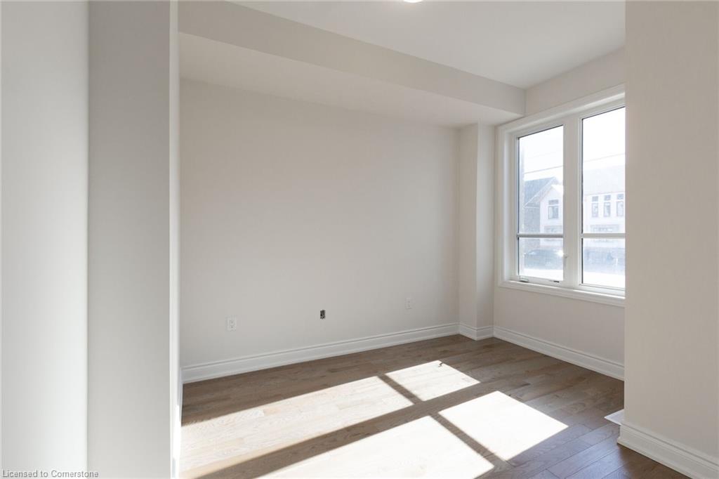 3273 Sixth Line Property Photo 34