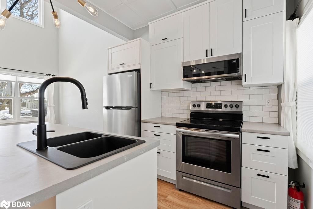 A-25 Dalton Crescent S Property Photo 9