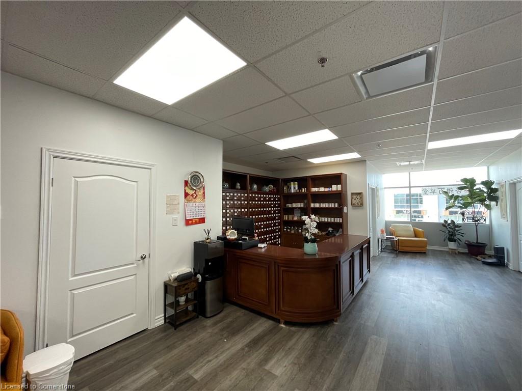 207-1040 Garner Road West Road W Property Photo 7
