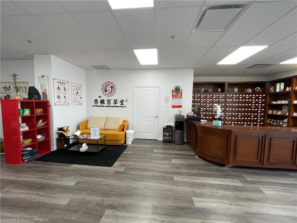 207-1040 Garner Road West Road W Property Photo 18