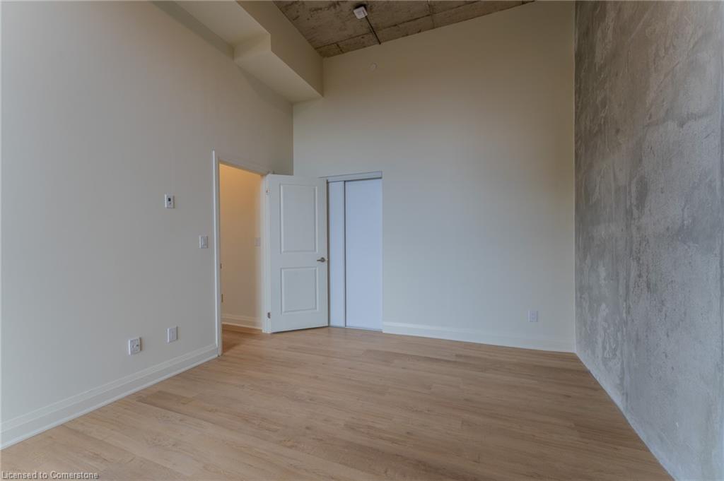 601-11 Robert Street Property Photo 8